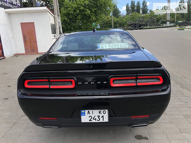 Купе Dodge Challenger 2017 в Києві