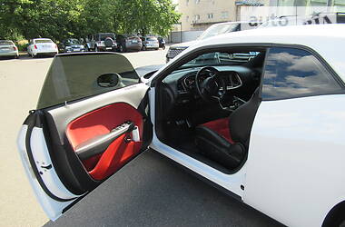 Купе Dodge Challenger 2017 в Києві