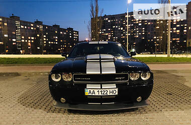 Купе Dodge Challenger 2011 в Києві