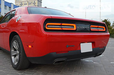 Купе Dodge Challenger 2016 в 