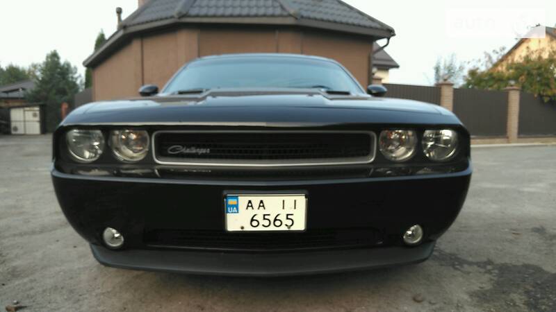 Купе Dodge Challenger 2013 в Киеве