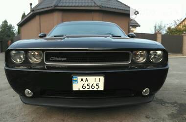 Купе Dodge Challenger 2013 в Киеве