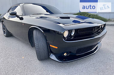 Купе Dodge Challenger 2018 в Днепре