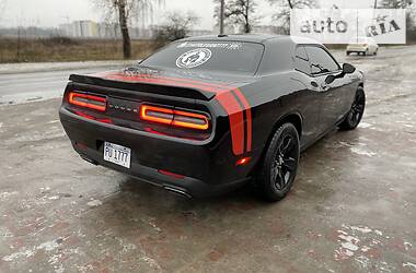 Купе Dodge Challenger 2016 в 