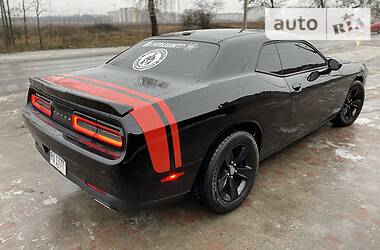 Купе Dodge Challenger 2016 в 