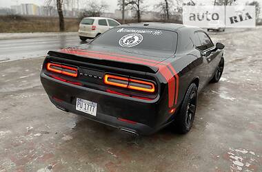 Купе Dodge Challenger 2016 в 