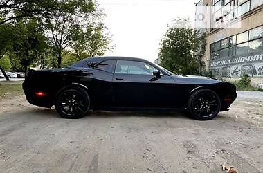 Купе Dodge Challenger 2015 в 