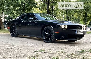 Купе Dodge Challenger 2015 в 