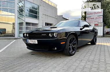 Купе Dodge Challenger 2015 в 