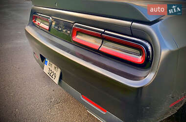 Купе Dodge Challenger 2018 в 
