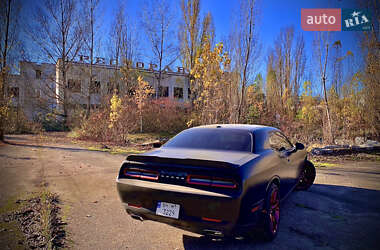 Купе Dodge Challenger 2018 в 