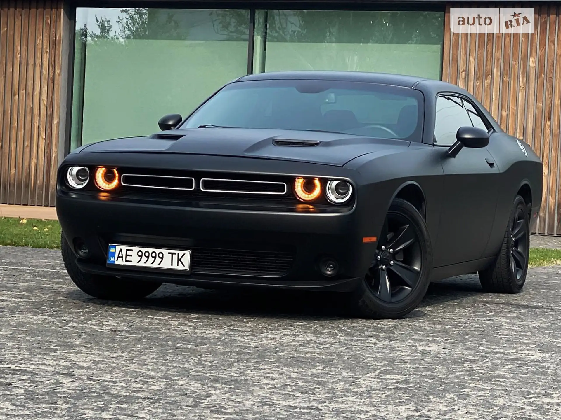 dodge_challenger__467480346fhd