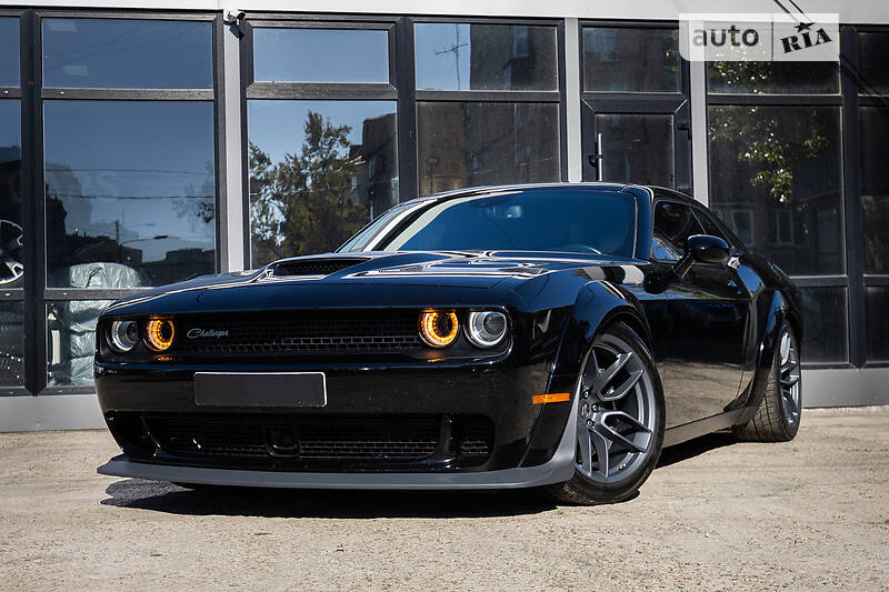 Купе Dodge Challenger 2018 в Киеве фото Купе Dodge Challenger 2018 в Киеве