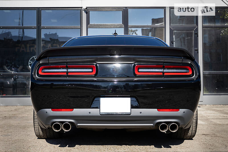 Купе Dodge Challenger 2018 в Киеве фото 20 Купе Dodge Challenger 2018 в Киеве
