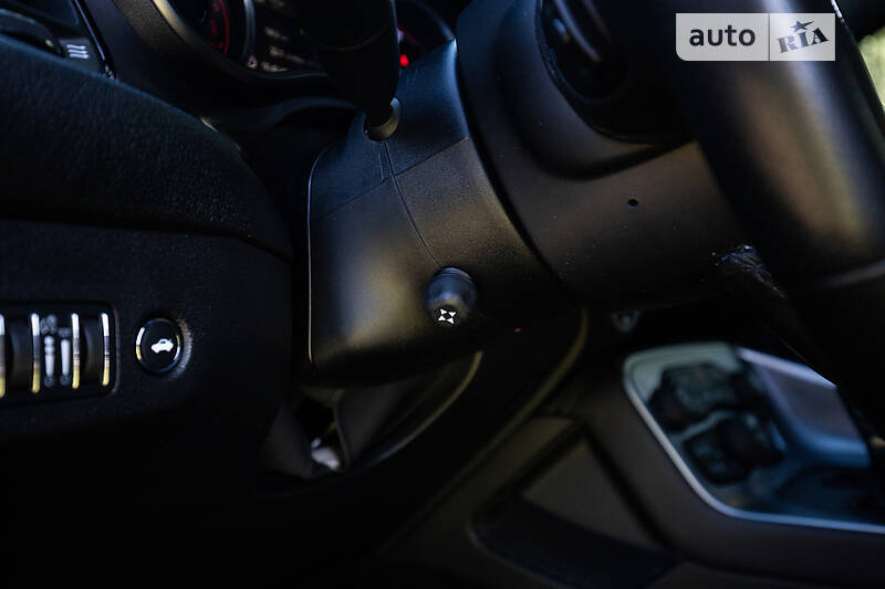 Купе Dodge Challenger 2018 в Киеве фото 49 Купе Dodge Challenger 2018 в Киеве