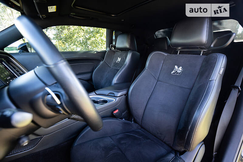 Купе Dodge Challenger 2018 в Киеве фото 53 Купе Dodge Challenger 2018 в Киеве