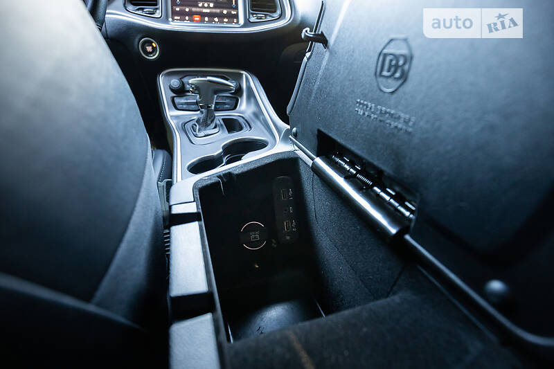 Купе Dodge Challenger 2018 в Киеве фото 59 Купе Dodge Challenger 2018 в Киеве