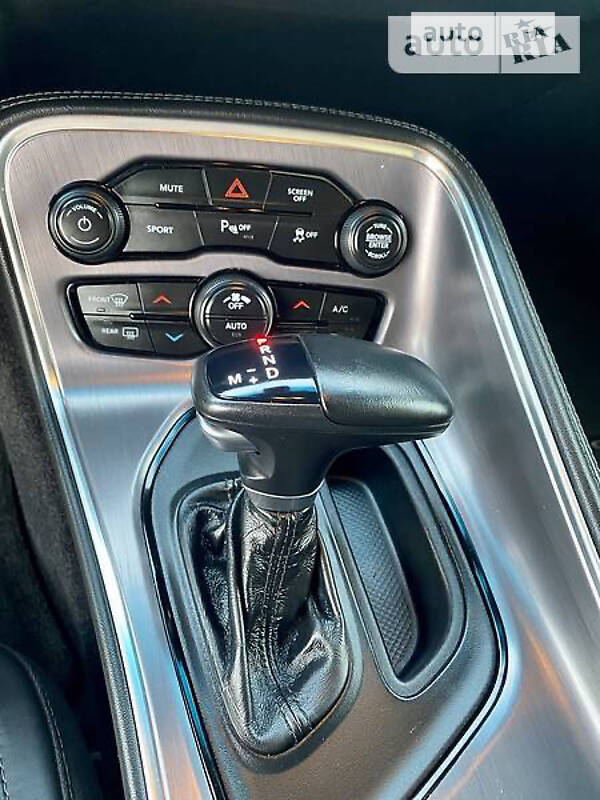Купе Dodge Challenger 2017 в Киеве