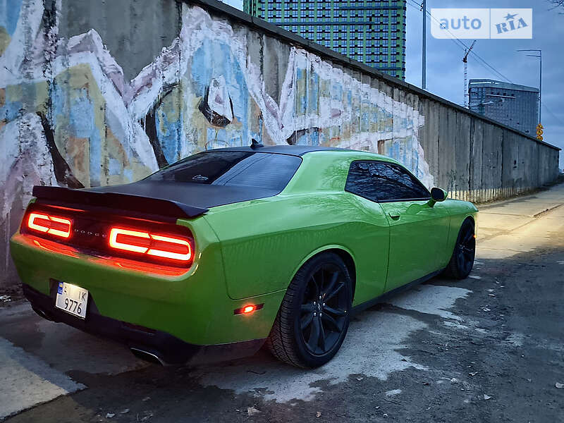 Купе Dodge Challenger 2017 в Киеве