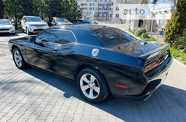 Купе Dodge Challenger 2016 в 