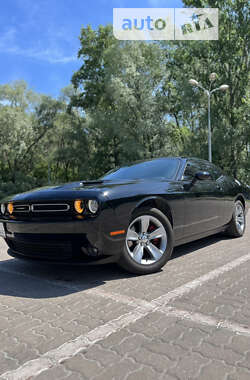 Купе Dodge Challenger 2016 в Сумах