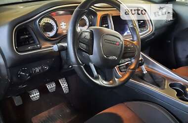 Купе Dodge Challenger 2020 в 