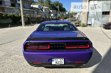 Купе Dodge Challenger 2022 в 