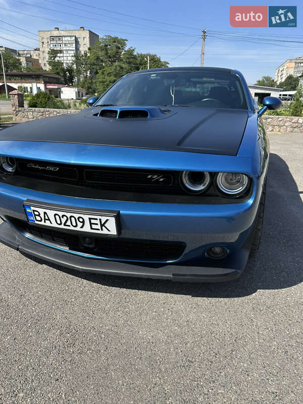 Купе Dodge Challenger 2020 в Кропивницькому