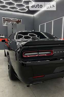 Купе Dodge Challenger 2019 в Ужгороді