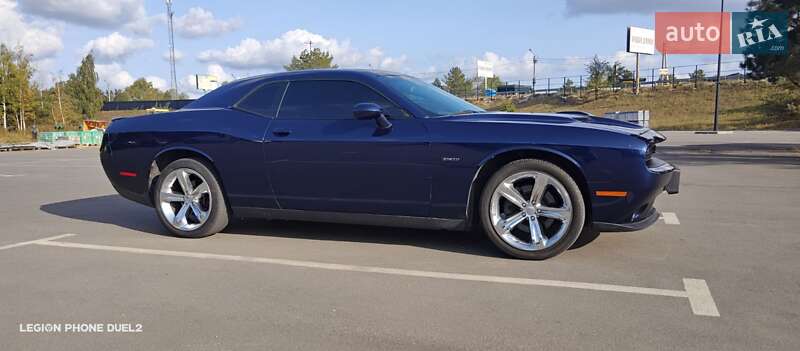 Купе Dodge Challenger 2014 в Киеве