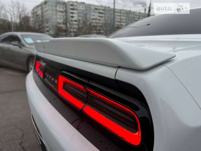 Купе Dodge Challenger 2018 в Запорожье
