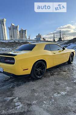 Купе Dodge Challenger 2017 в 