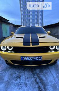 Купе Dodge Challenger 2017 в 