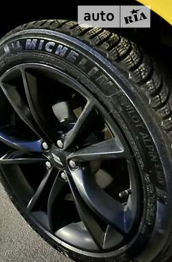 Купе Dodge Challenger 2017 в 