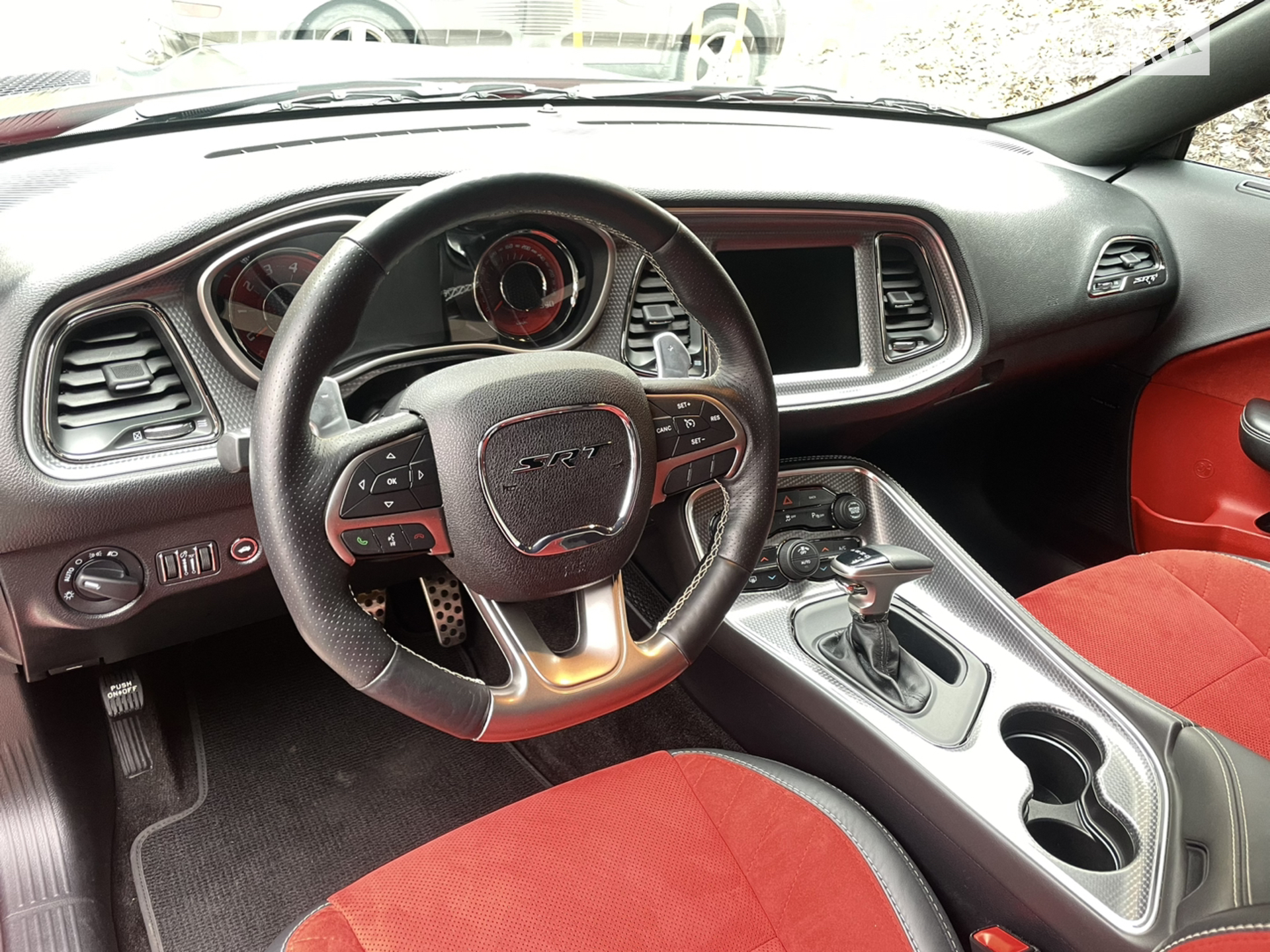 2016 Dodge Challenger - мініатюра 20