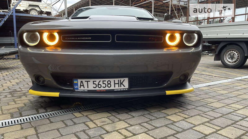 Купе Dodge Challenger 2018 в Івано-Франківську