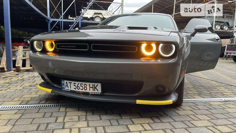 Купе Dodge Challenger 2018 в Івано-Франківську