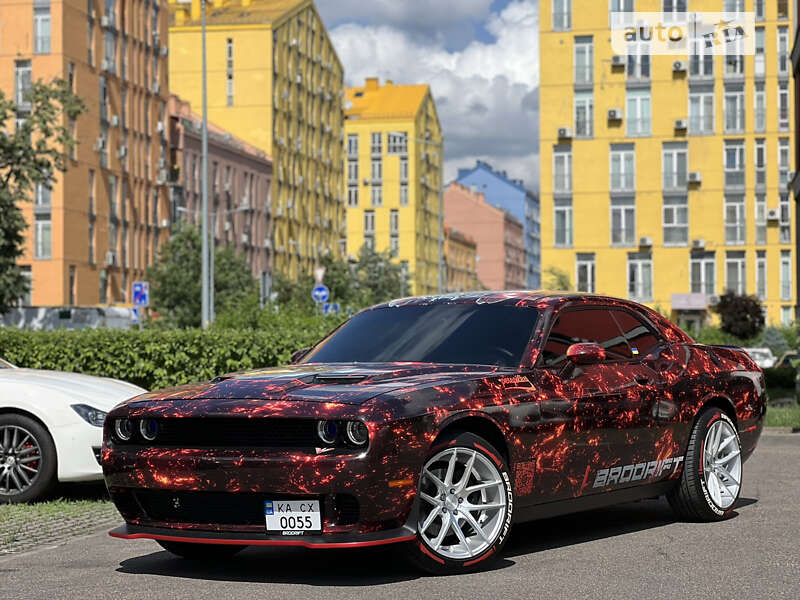 Купе Dodge Challenger 2016 в Киеве