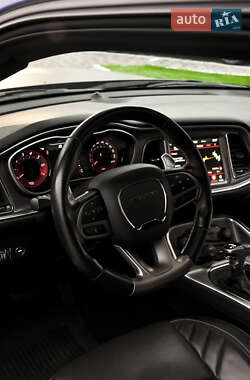 Купе Dodge Challenger 2019 в 