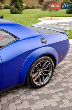 Купе Dodge Challenger 2019 в 