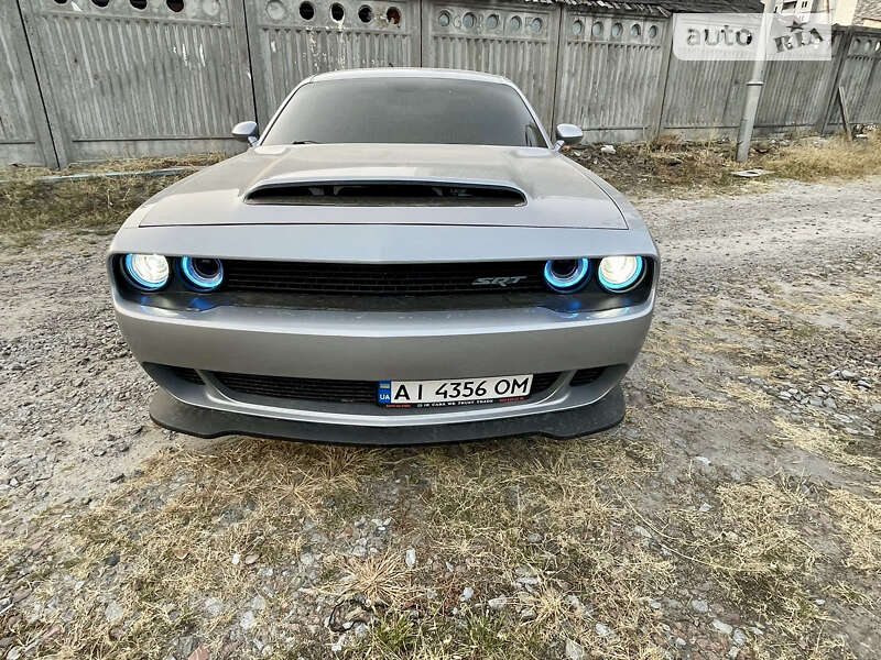 Купе Dodge Challenger 2016 в Києві