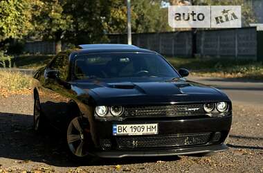 Купе Dodge Challenger 2015 в Ровно