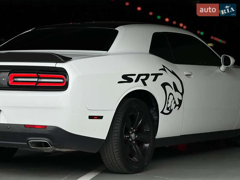 Купе Dodge Challenger 2017 в Шепетівці