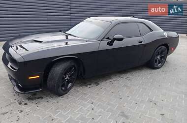 Купе Dodge Challenger 2016 в 
