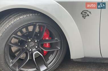 Купе Dodge Challenger 2019 в 