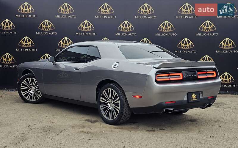 Купе Dodge Challenger 2017 в Киеве