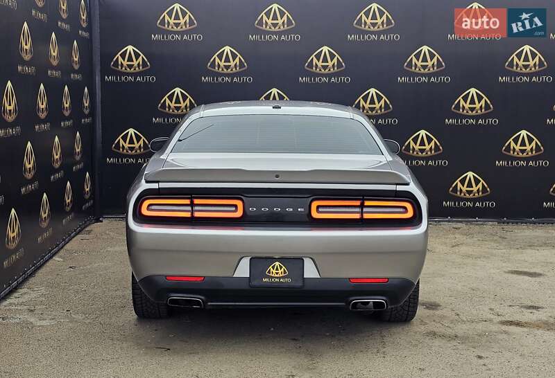 Купе Dodge Challenger 2017 в Киеве