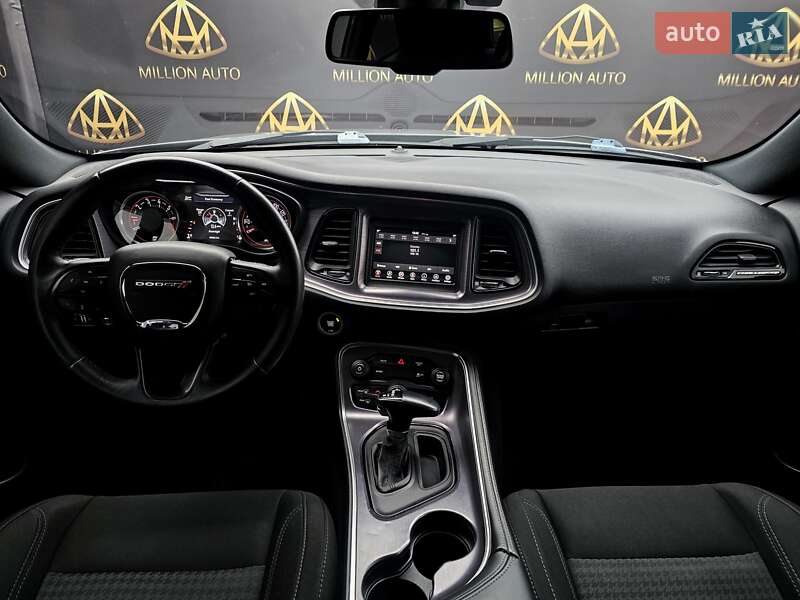 Купе Dodge Challenger 2017 в Киеве