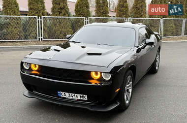 Купе Dodge Challenger 2015 в Смеле