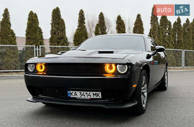 Купе Dodge Challenger 2015 в Смеле